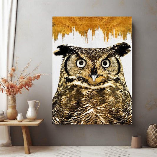 Tablou Canvas bufniță aurie pe fundal negru in decor modern | The Print Studio