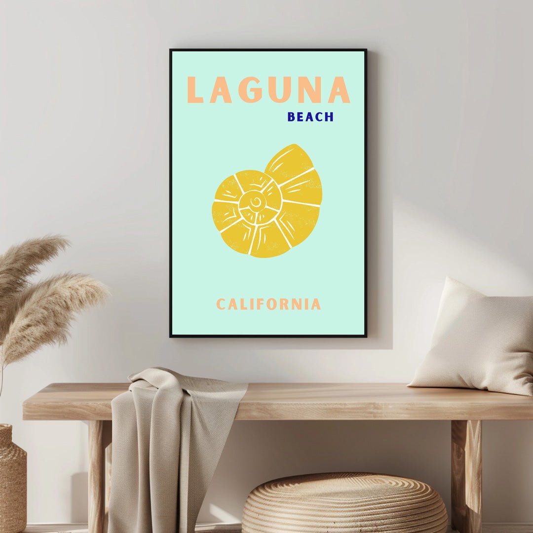 Tablou Canvas scoica galbena minimalista pe plaja la apus | The Print Studio