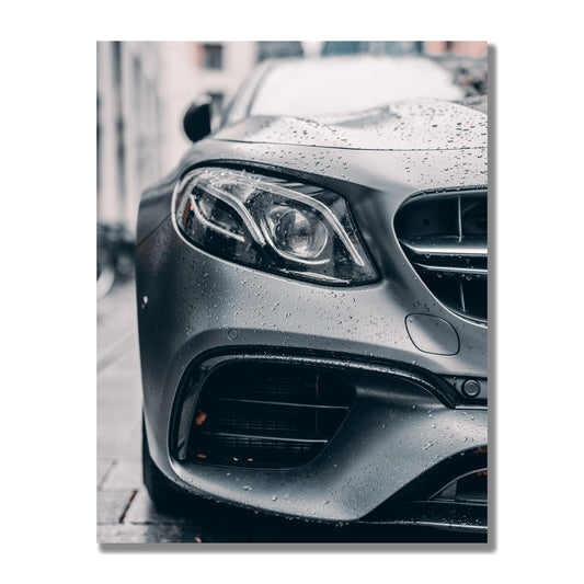 Tablou Canvas stralucirea Mercedes Benz pe sosea | The Print Studio