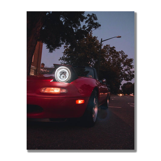Tablou Canvas masina clasica Mazda, nostalgie si eleganta | The Print Studio