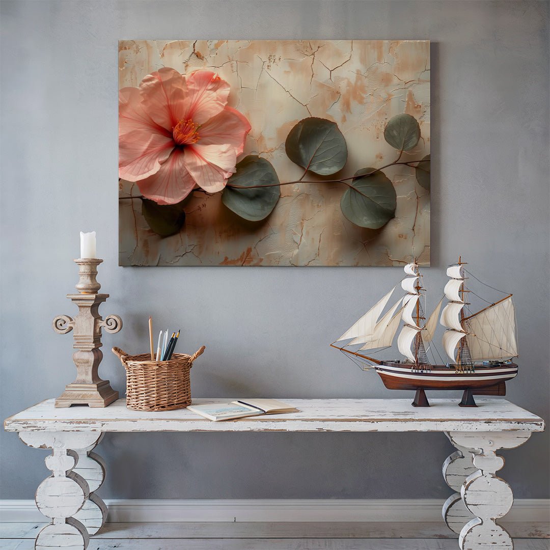 Tablou Canvas hibiscus roz si frunze verzi pe fundal rustic | The Print Studio
