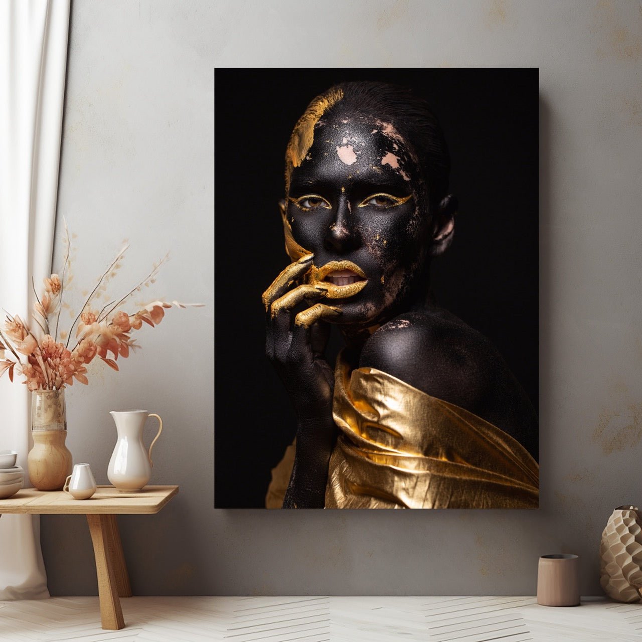 Tablou Canvas Black & Gold Eleganță Misterioasă Portret Artă Modernă