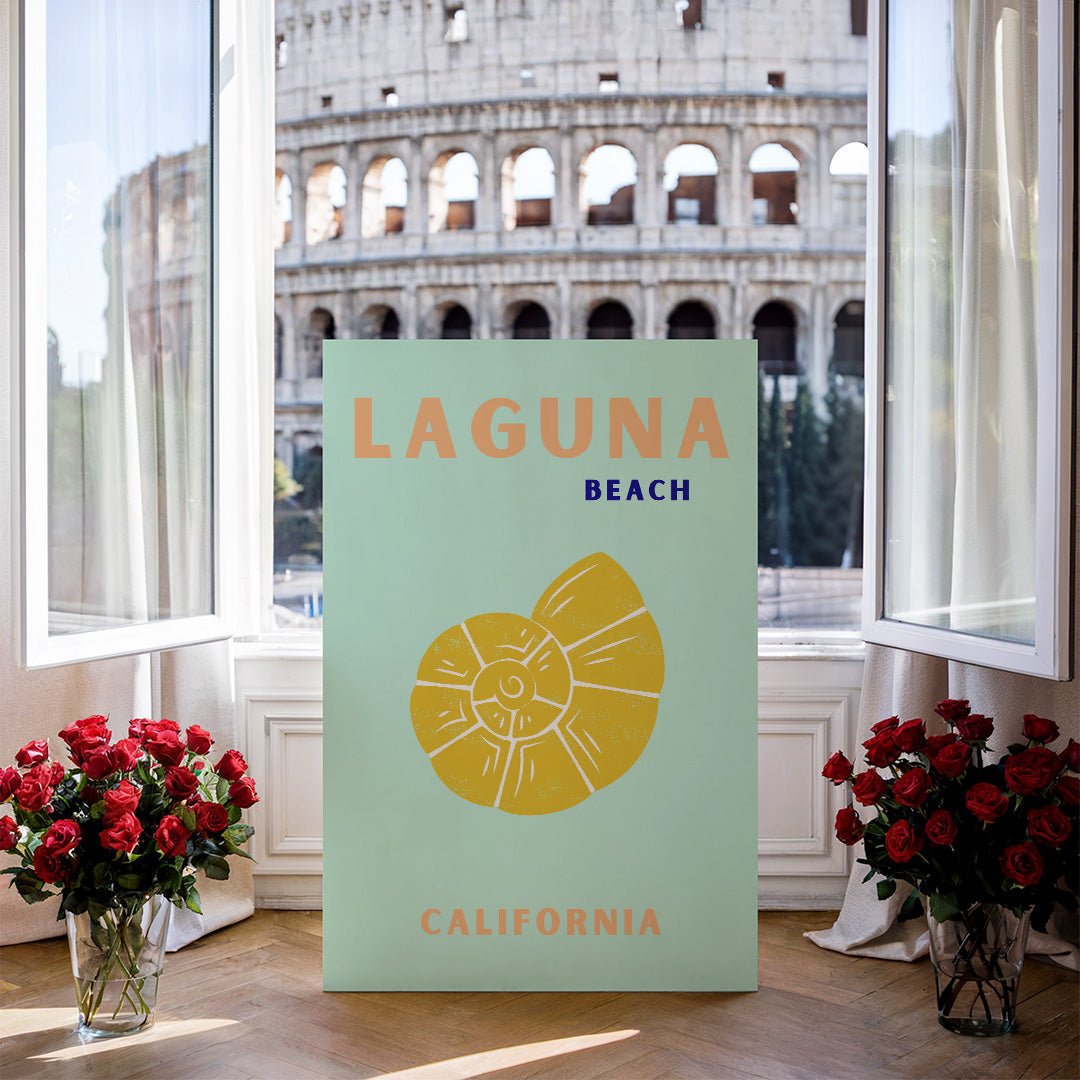 Tablou Canvas scoica galbena minimalista pe plaja la apus | The Print Studio